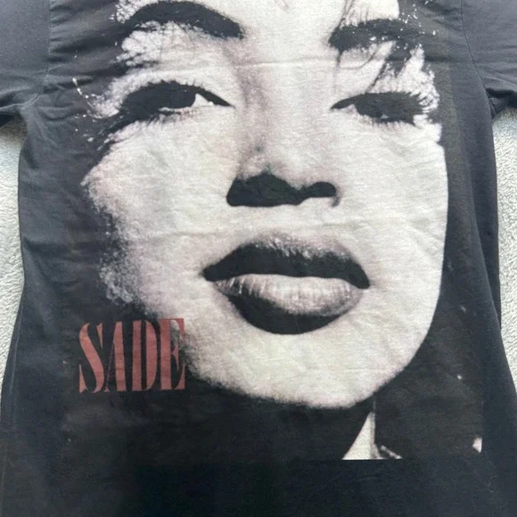 Sade Smooth Operator Graphic Shirt Mens Medium Black Band Tee Portrait Short Slv - Picture 3 of 7